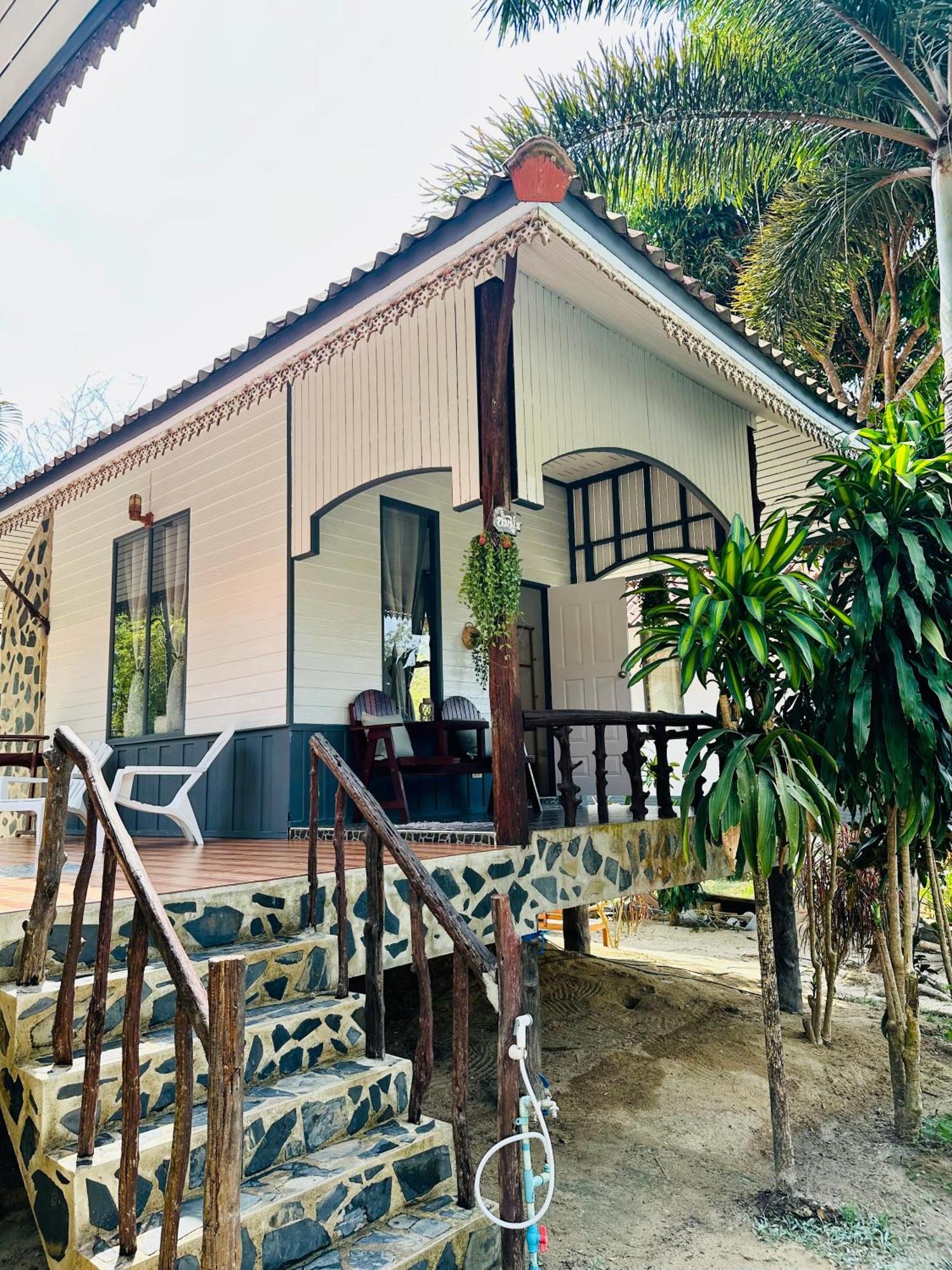 Koh Kood Garden House Hotel Ban Lak Uan Exterior photo